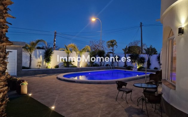 Bestaande woning - Vrijstaande villa - Torrevieja - Torrevieja Centro