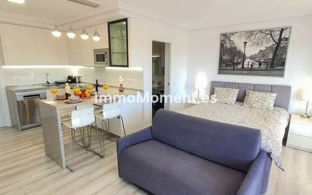 Resale - Apartment - Marbella - Elviria