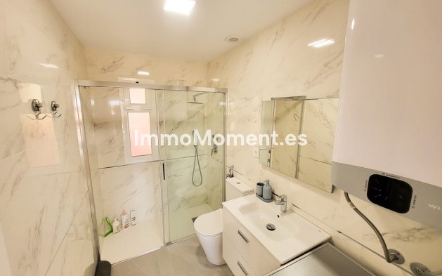 Resale - Apartment - Marbella - Elviria
