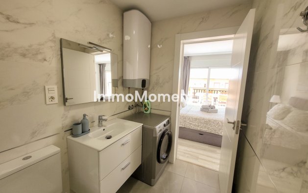 Resale - Apartment - Marbella - Elviria