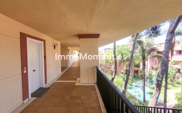 Resale - Apartment - Marbella - Elviria
