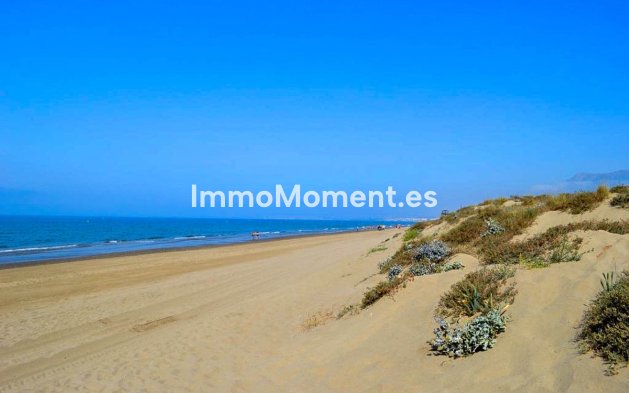 Resale - Apartment - Marbella - Elviria