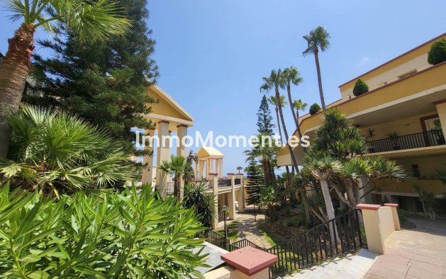 Resale - Apartment - Marbella - Elviria