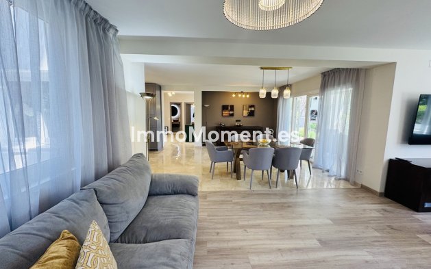 Wiederverkauf - Freistehende Villa - Marbella - Elviria