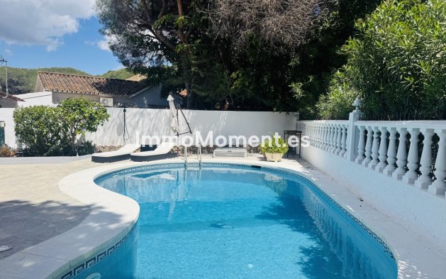Wiederverkauf - Freistehende Villa - Marbella - Elviria