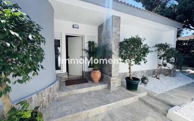 Wiederverkauf - Freistehende Villa - Marbella - Elviria