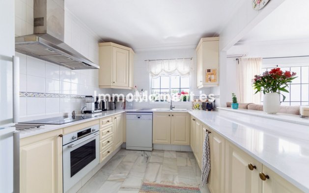 Reventa - Apartamento - Estepona  - Estepona Centro