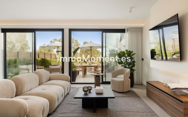 Resale - Apartment - Marbella - Nueva Andalucía