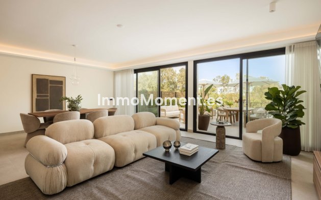 Resale - Apartment - Marbella - Nueva Andalucía