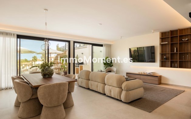 Resale - Apartment - Marbella - Nueva Andalucía