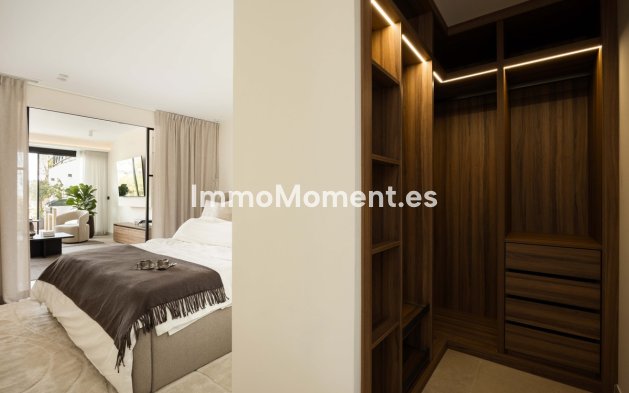 Resale - Apartment - Marbella - Nueva Andalucía
