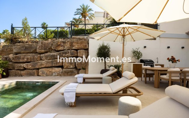 Resale - Apartment - Marbella - Nueva Andalucía