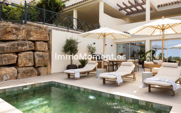 Resale - Apartment - Marbella - Nueva Andalucía