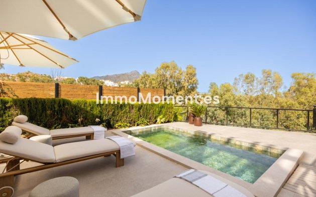 Resale - Apartment - Marbella - Nueva Andalucía