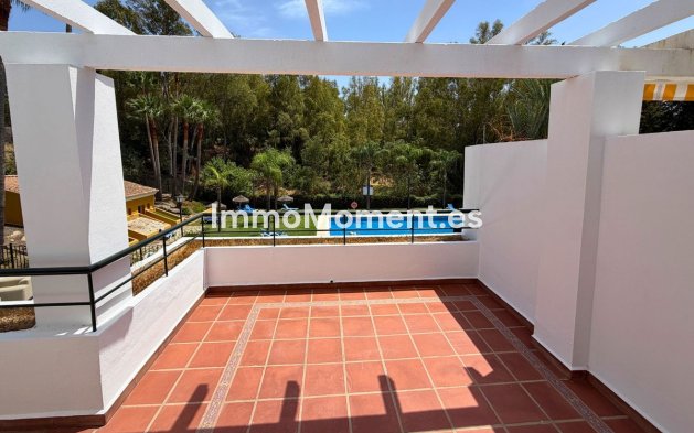 Resale - Apartment - Marbella - Nueva Andalucía