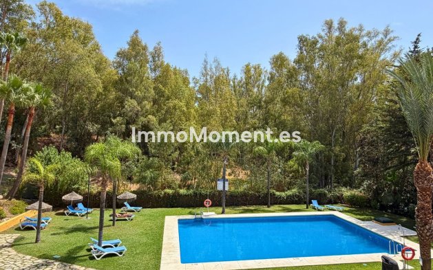 Resale - Apartment - Marbella - Nueva Andalucía