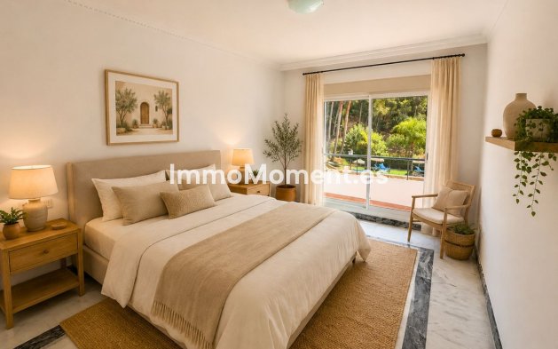Resale - Apartment - Marbella - Nueva Andalucía
