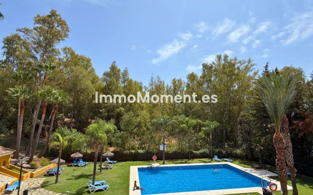 Resale - Apartment - Marbella - Nueva Andalucía