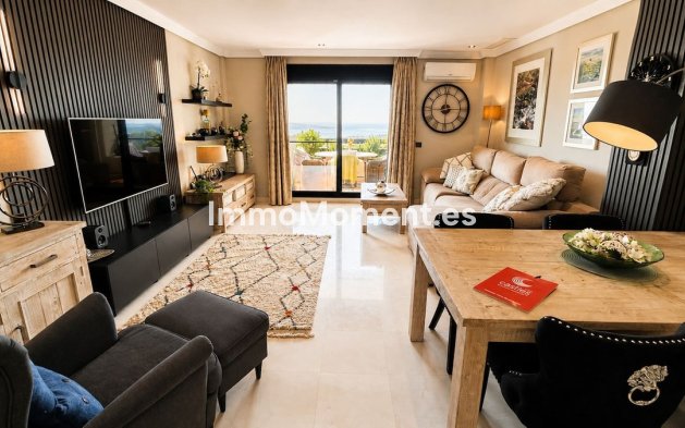 Resale - Apartment - Casares - Doña Julia