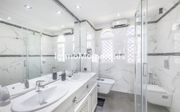 Reventa - Villa independiente - Marbella - Nueva Andalucía