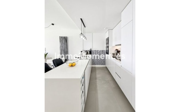 Resale - Apartment - Manilva - La Duquesa