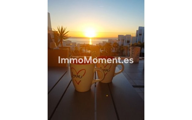 Resale - Apartment - Manilva - La Duquesa