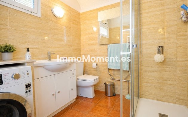 Reventa - Villa independiente - Estepona  - Estepona Centro