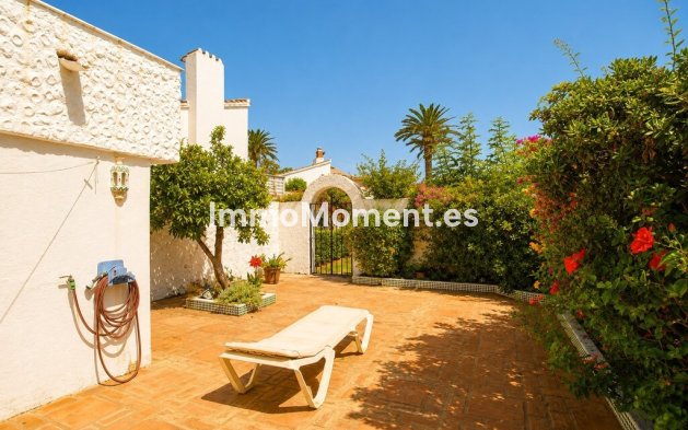 Reventa - Villa independiente - Estepona  - Estepona Centro