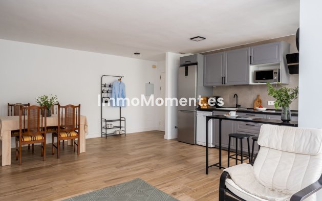Resale - Apartment - Benalmadena - Benalmadena Centro