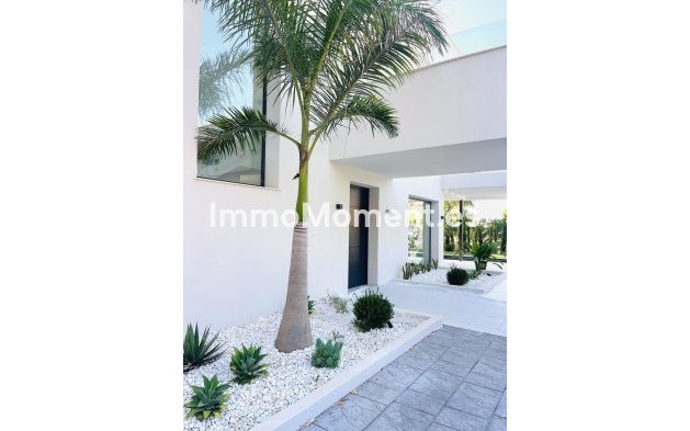 Reventa - Villa independiente - Marbella - Nueva Andalucía