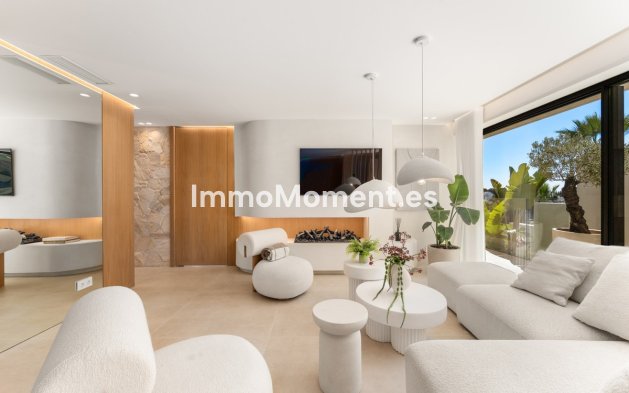 Resale - Detached villa - Marbella - Nueva Andalucía