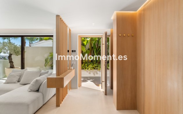 Resale - Detached villa - Marbella - Nueva Andalucía