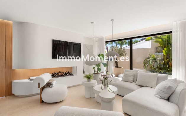 Resale - Detached villa - Marbella - Nueva Andalucía