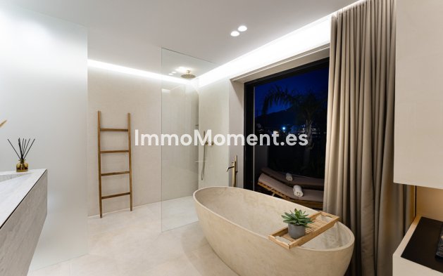 Resale - Detached villa - Marbella - Nueva Andalucía