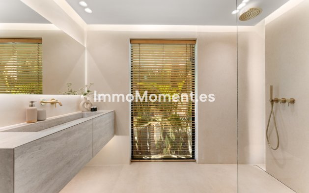Resale - Detached villa - Marbella - Nueva Andalucía
