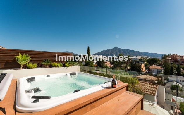 Resale - Detached villa - Marbella - Nueva Andalucía