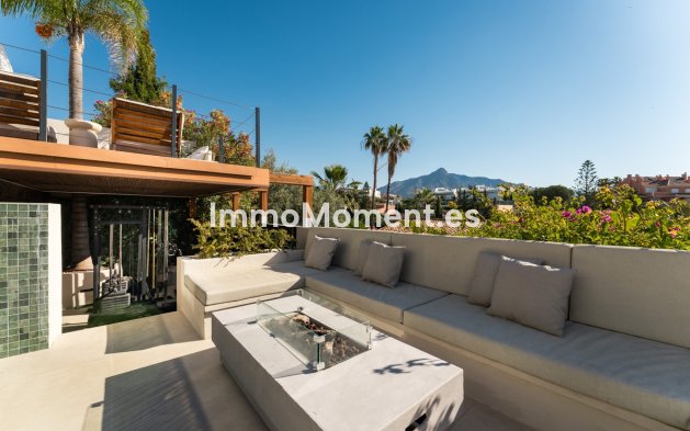 Resale - Detached villa - Marbella - Nueva Andalucía