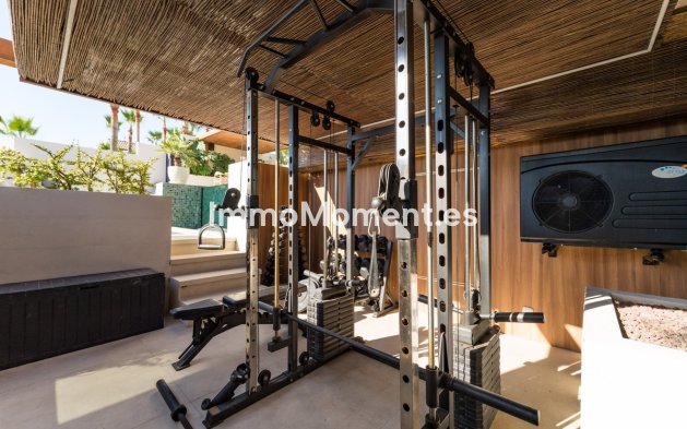 Resale - Detached villa - Marbella - Nueva Andalucía