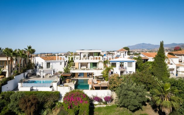 Resale - Detached villa - Marbella - Nueva Andalucía