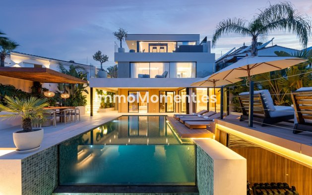 Resale - Detached villa - Marbella - Nueva Andalucía