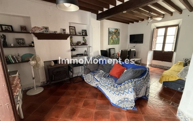 Resale - Townhouse - Inland  - Monda
