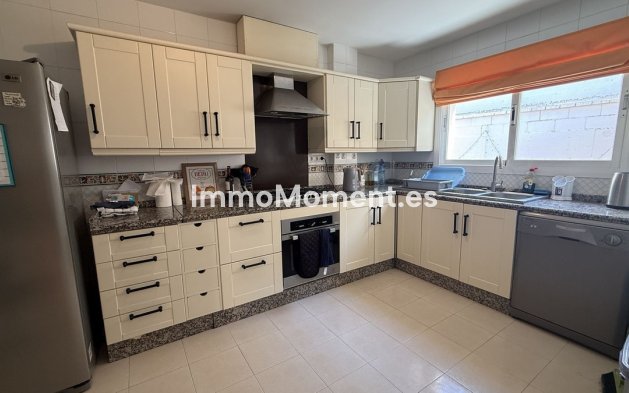 Resale - Detached villa - Inland  - Coín
