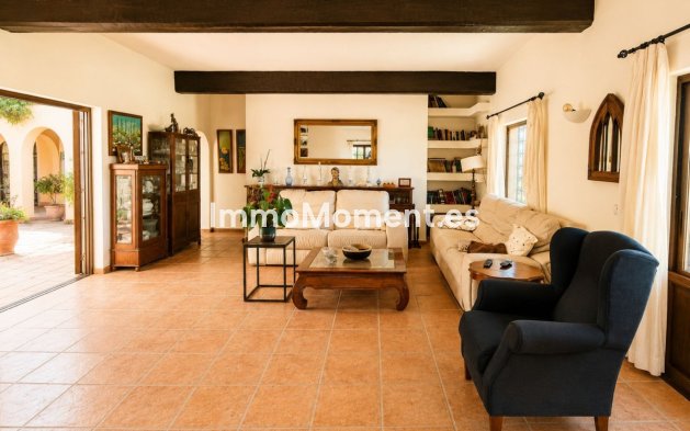 Bestaande woning - Landhuis - Estepona  - Estepona Centro