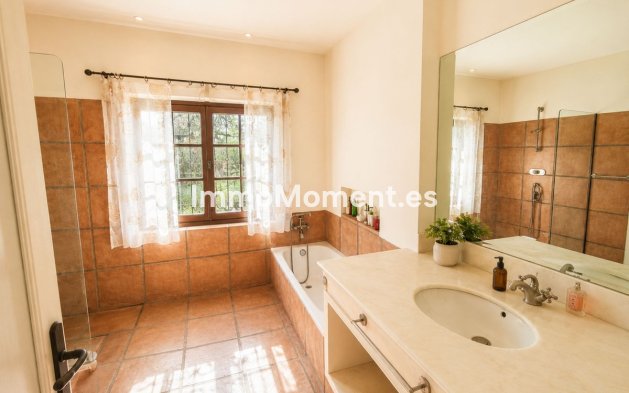 Bestaande woning - Landhuis - Estepona  - Estepona Centro
