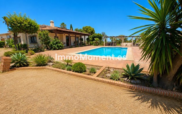 Bestaande woning - Landhuis - Estepona  - Estepona Centro