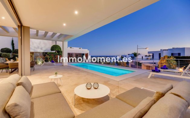 Wiederverkauf - Freistehende Villa - Estepona  - Cancelada