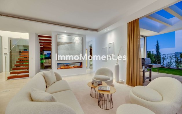 Wiederverkauf - Freistehende Villa - Estepona  - Cancelada