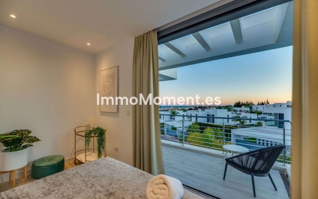 Wiederverkauf - Freistehende Villa - Estepona  - Cancelada