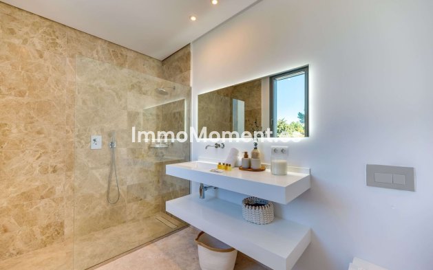 Wiederverkauf - Freistehende Villa - Estepona  - Cancelada