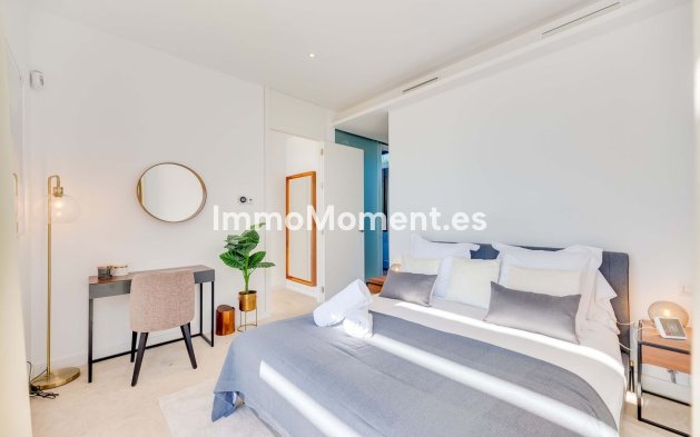 Wiederverkauf - Freistehende Villa - Estepona  - Cancelada
